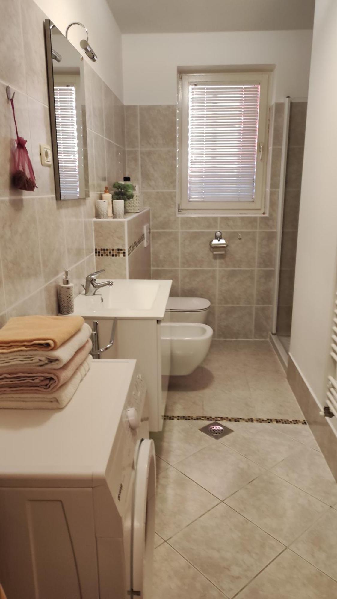 Apartments Tomisic Koper Bagian luar foto